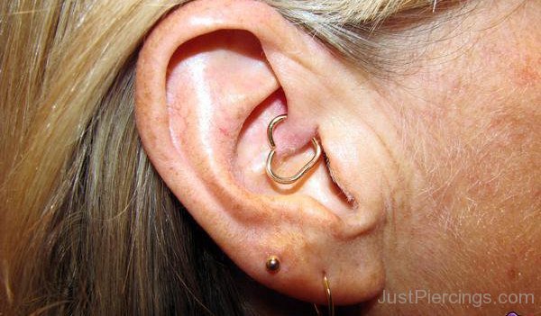 Double Lobe And Ear Heart Piercing Picture