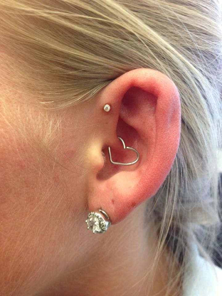 Left Ear Lobe And Ear Heart Piercing Picture For Girls