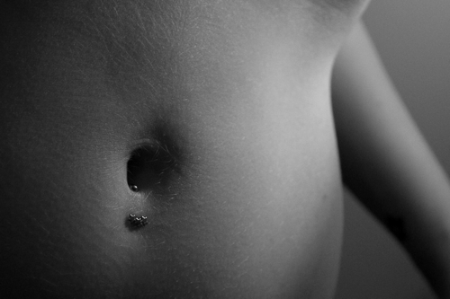 Inverse Belly Piercing Image