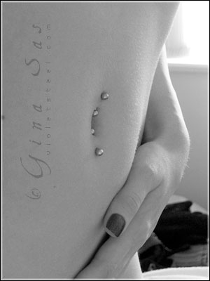 Inverse Belly Piercing With Silver Barbells by Violetsteel