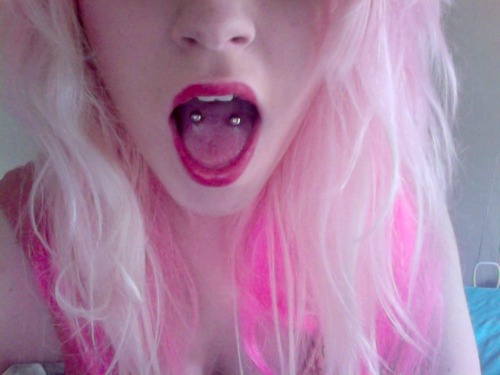 Silver Barbell Scoop Tongue Piercing