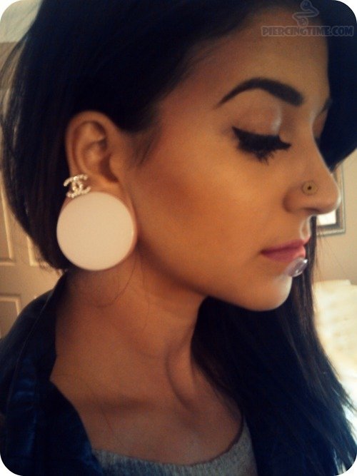 White Gauge Stretched Lobe Piercing