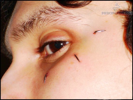 Anti Eyebrow Pocketing Piercing On Face