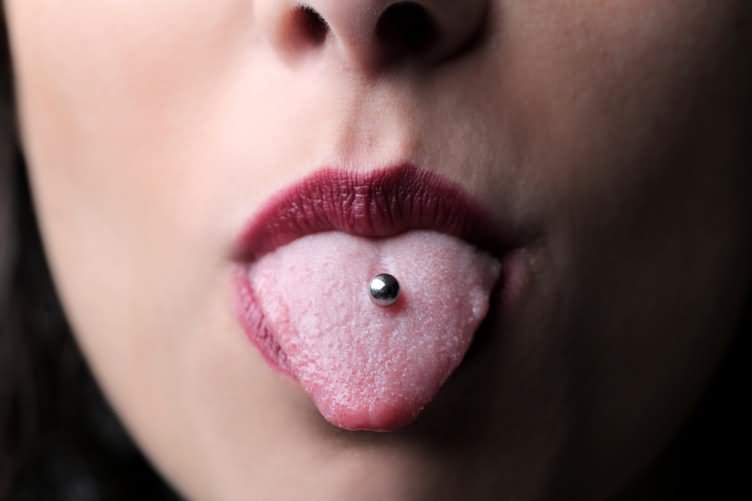 Beautiful Tongue Beat Piercing