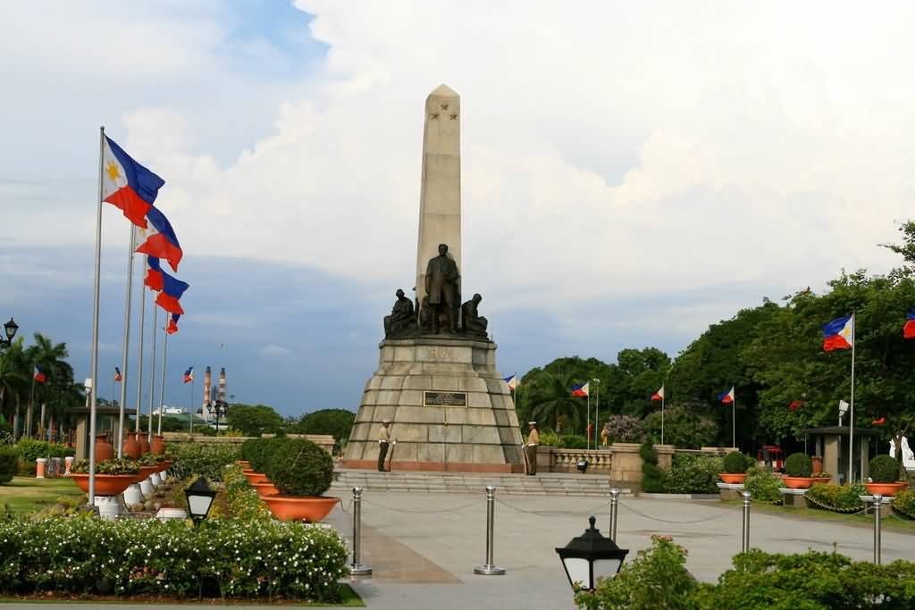 Beautiful View Of Monument In Rizal Park