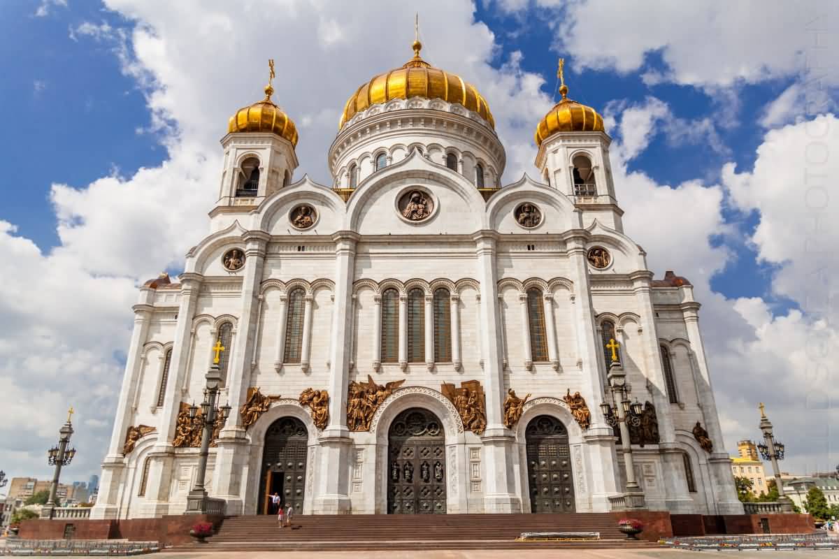 Front View Of The Cathedral Of Christ The Saviour