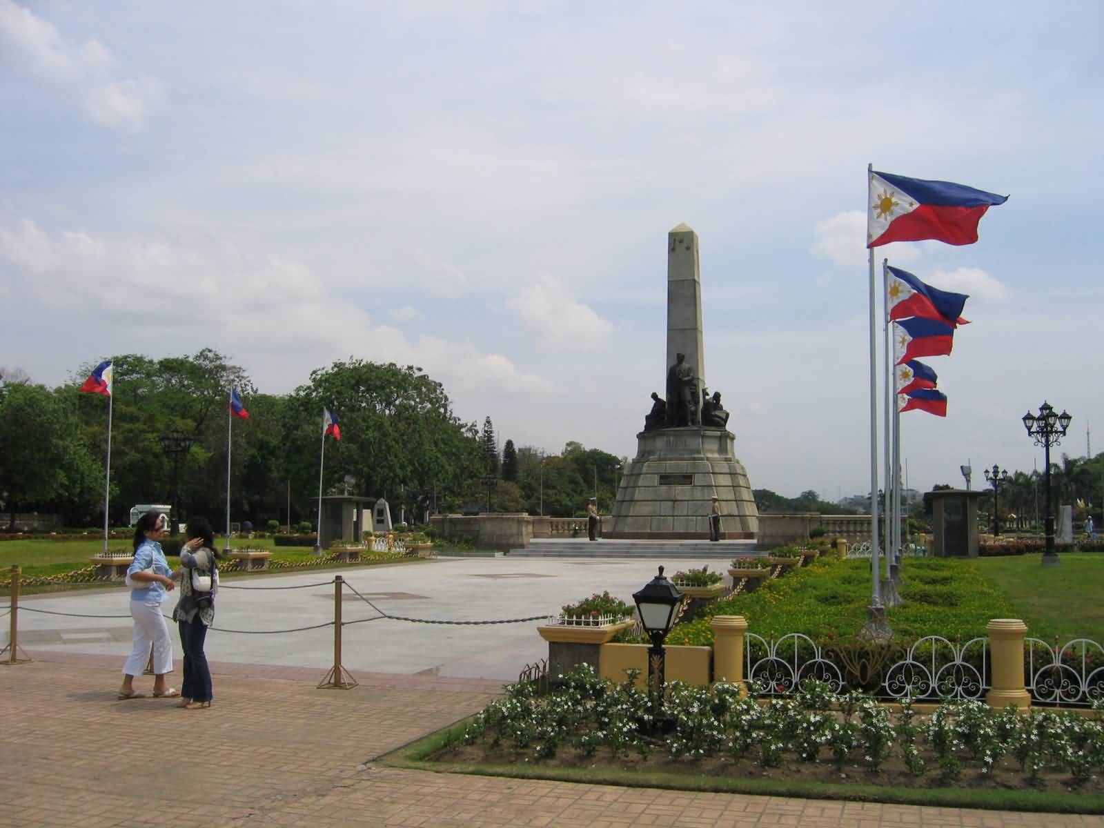 Rizal Park Picture