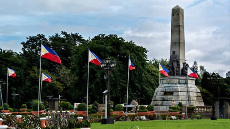 Side View Of Rizal Monuement At Rizal Park