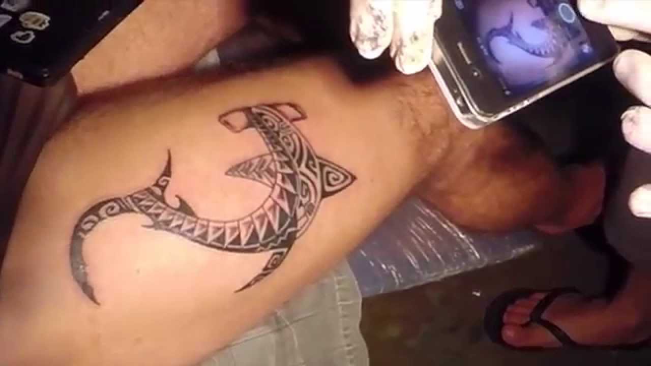 Black Ink Maori Shark Tattoo On Right Thigh