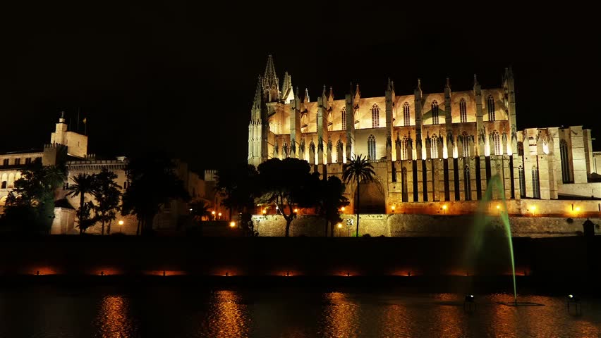 Cathedral Of Santa Maria Of Palma At Night