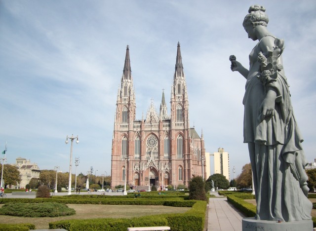Cathedral Of La Plata With Statue