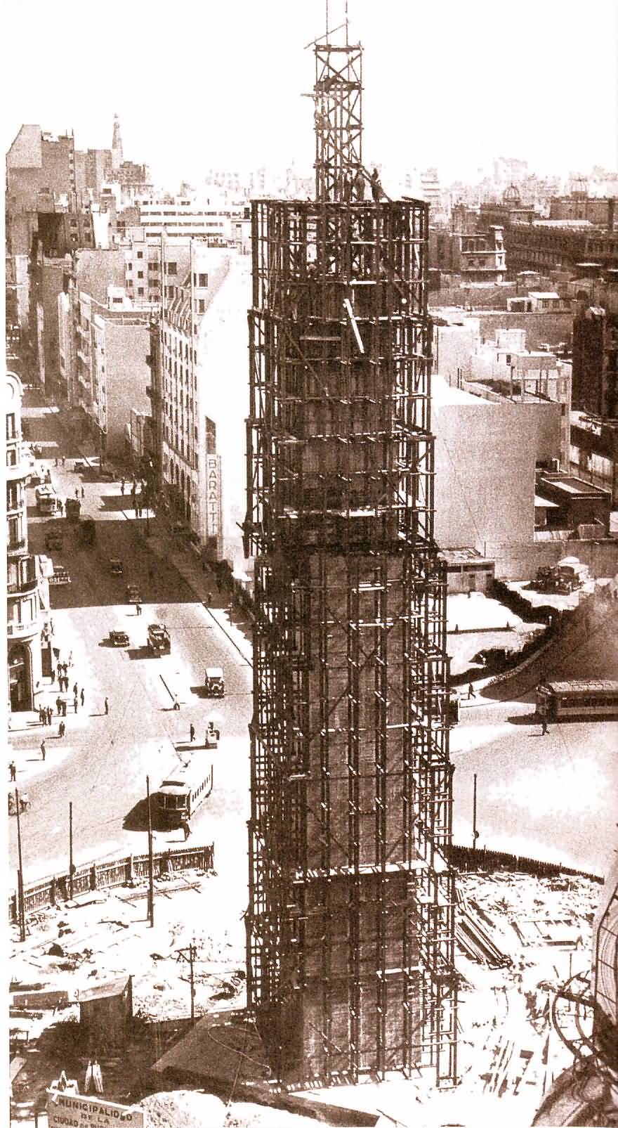 Obelisco de Buenos Aires Under Construction