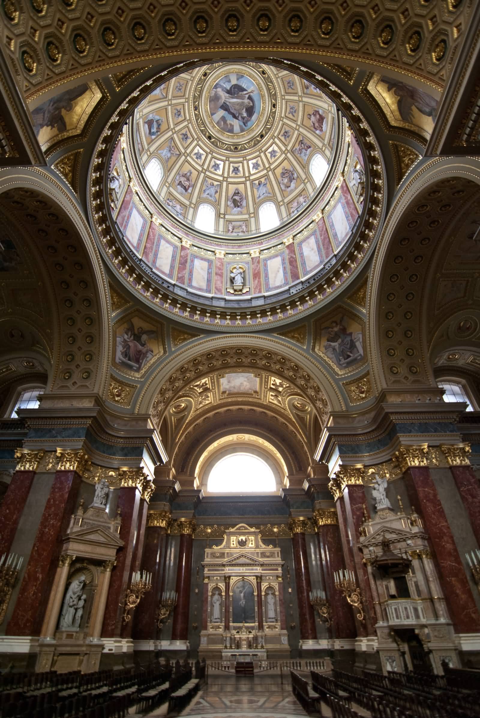 Dome Inside The Saint Stephen's Basilica