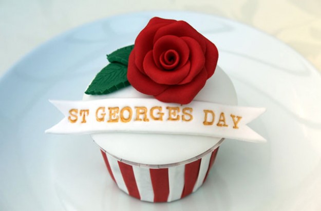 Saint George's Day Cupcake With Rose Flower