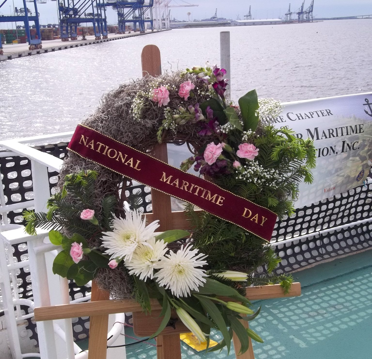 National Maritime Day flowers bouquet picture